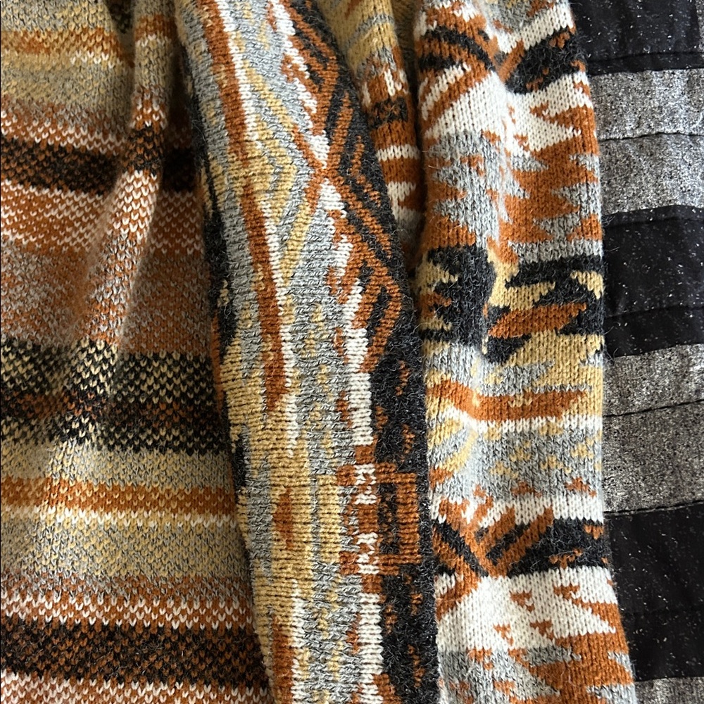Multicolor Patterned Cardigan - Picture 4 of 4